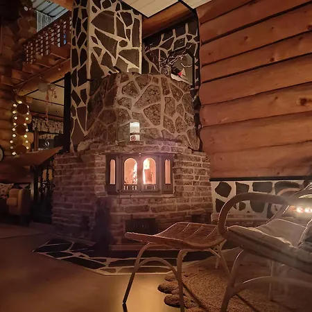 Kaunis Ja Tyylikaes Lomatalo Koko Perheelle Rentouttavaan Lomaan Ferienhaus Rovaniemi