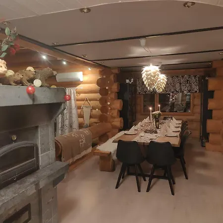 Kaunis Ja Tyylikaes Lomatalo Koko Perheelle Rentouttavaan Lomaan Ferienhaus