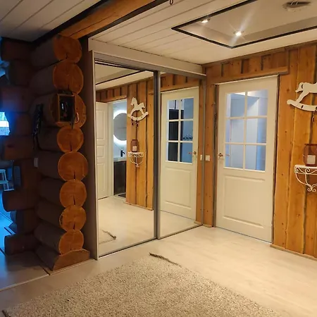 Kaunis Ja Tyylikaes Lomatalo Koko Perheelle Rentouttavaan Lomaan * Rovaniemi